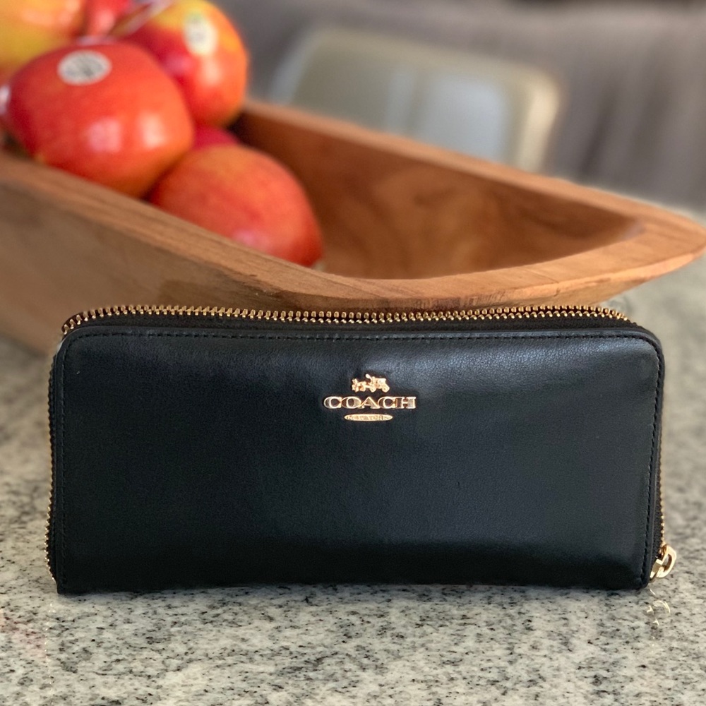 Coach accordion wallet
